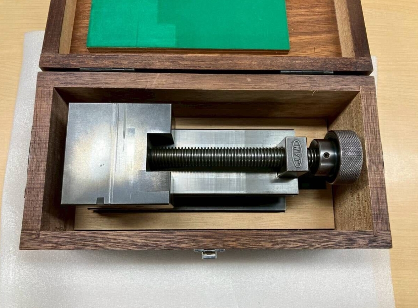 精密サインバイス